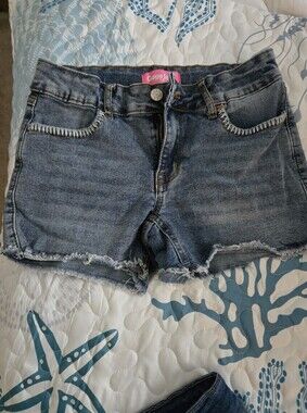 Girl's Jean Shorts 2 For 20